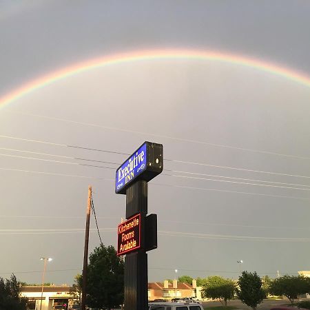 The Executive Inn & Suites Amarillo Dış mekan fotoğraf